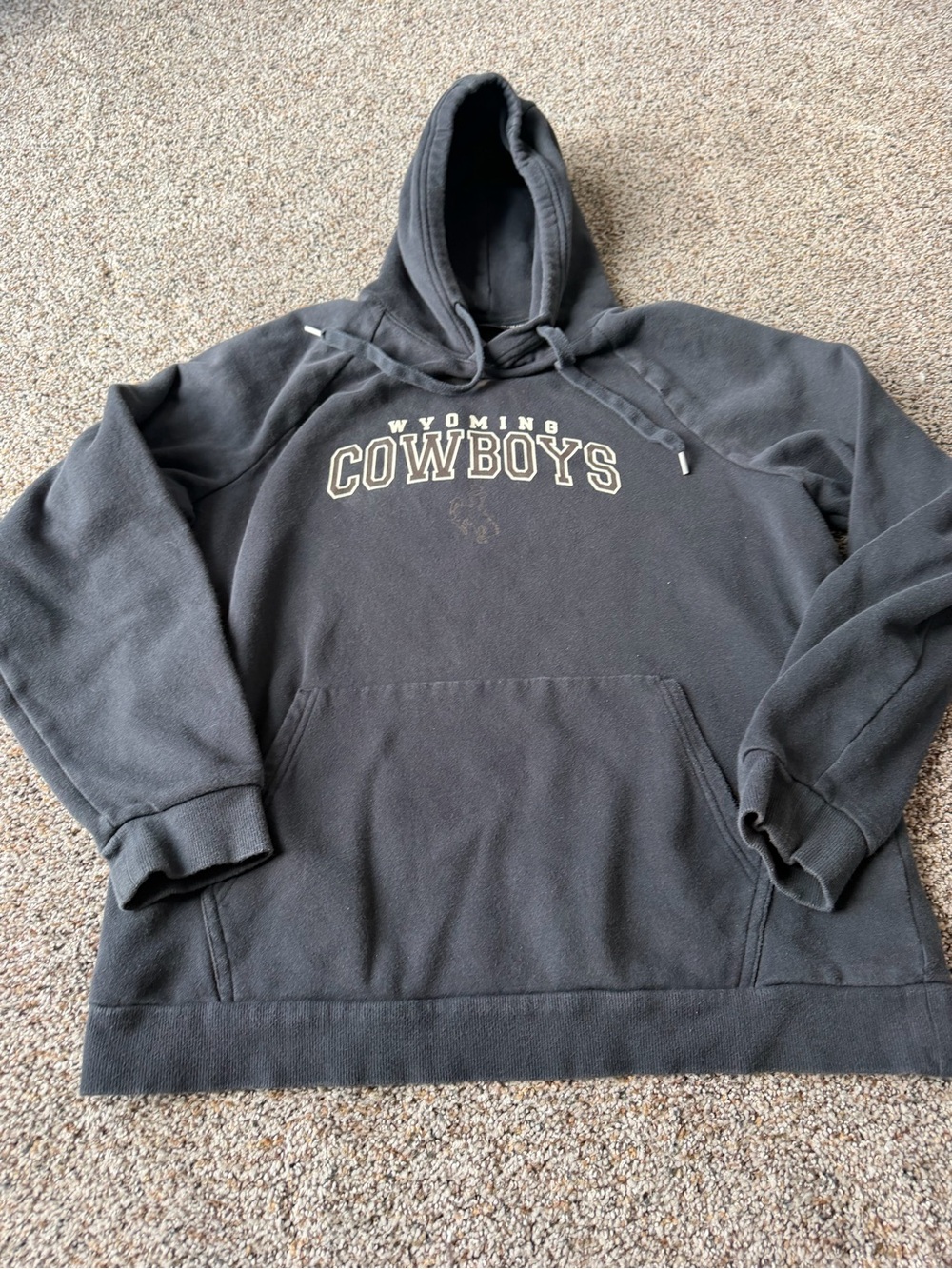 Under Armour Wyoming Cowboys Hoodie Mens Medium Black NCAA College Pullover